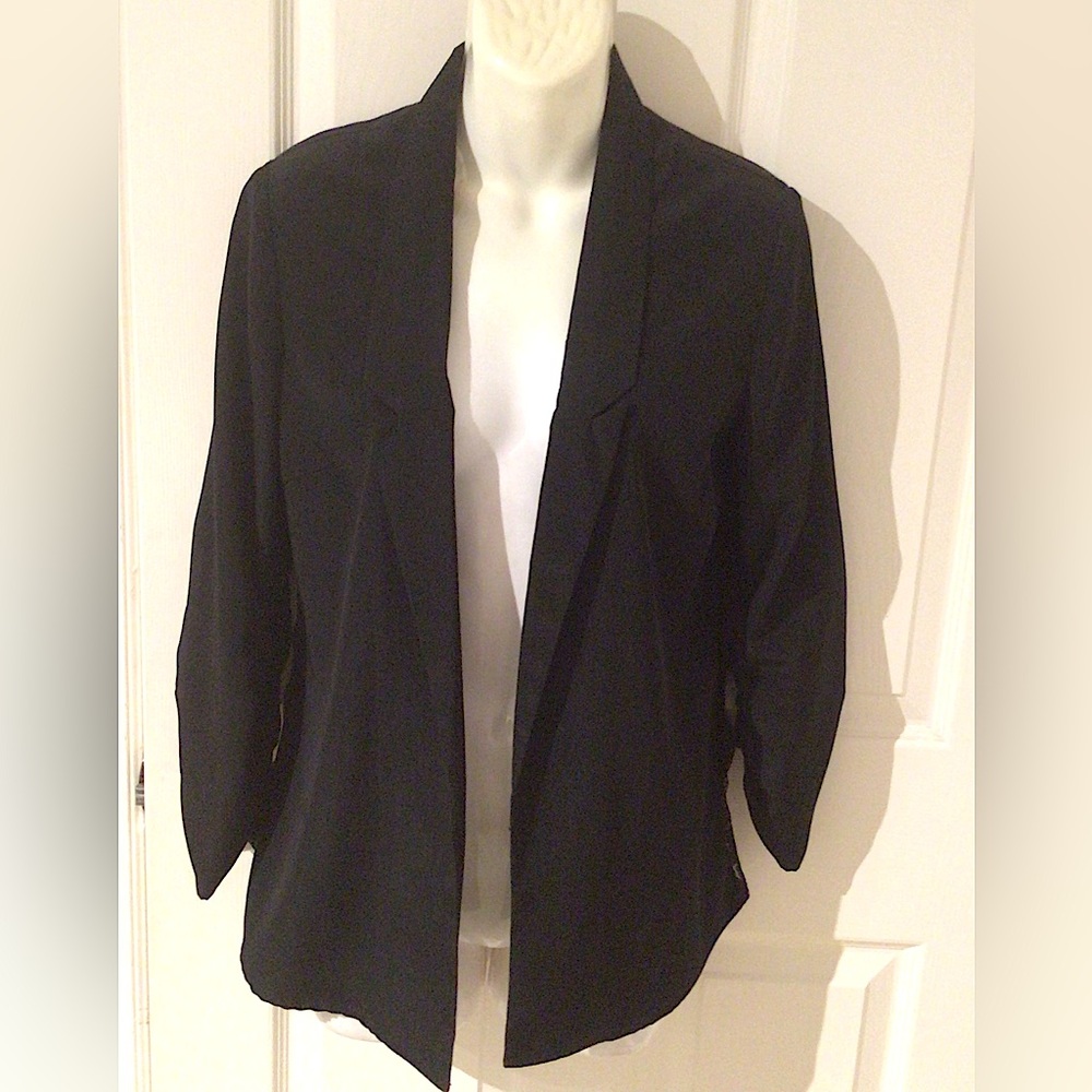 🛍2 for $40🛍Ali & Kris Black blazer open front collared with lace backing